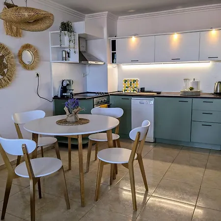 Beachfront Apartamento *