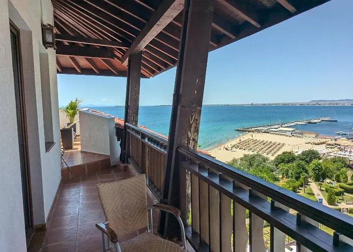 Beachfront Apartman *